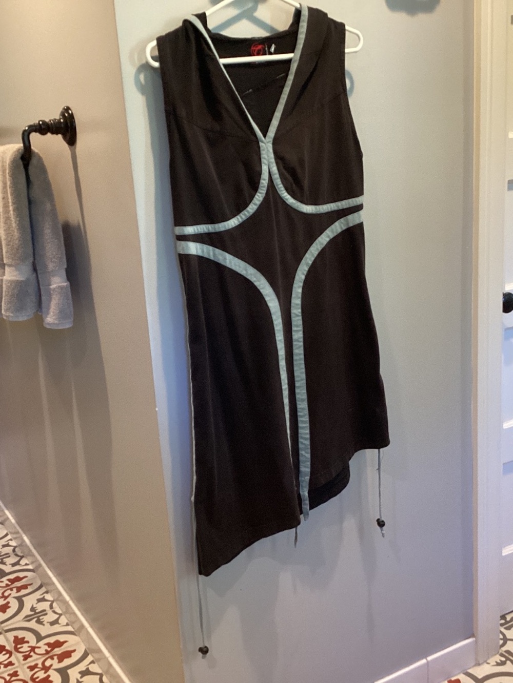 Asymmetrical hoodie dress - Size L